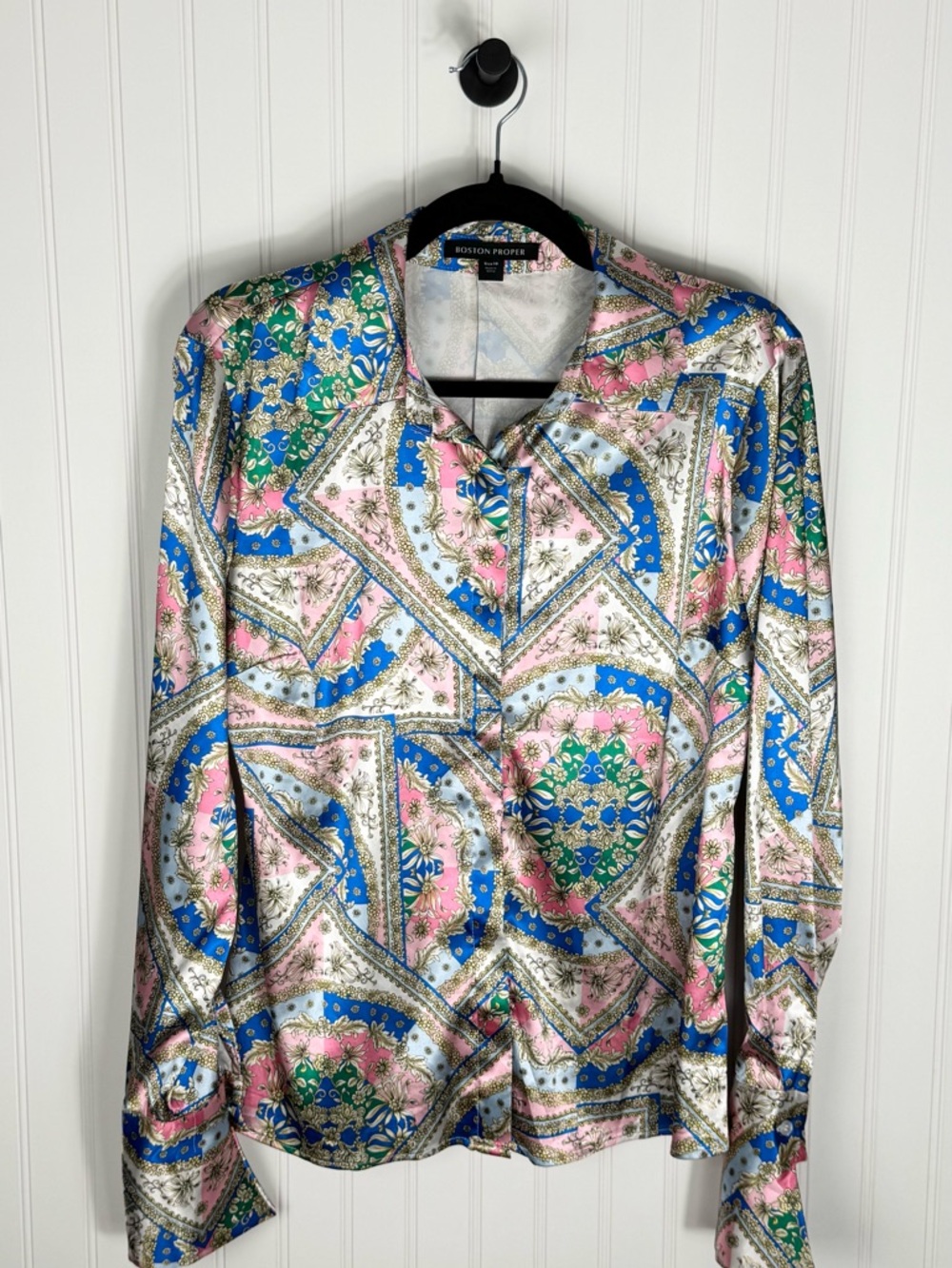 Boston Proper Satin Scarf Print Button Front Blouse Size 10 NWOT